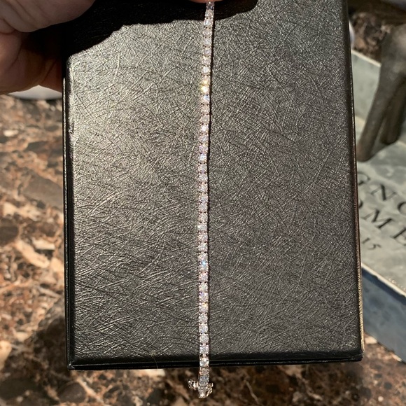 5.2 cttw Moissanite Tennis Bracelet set in 925 Sterling Silver - Picture 3 of 9